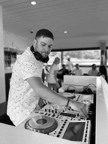 VazEntertainment_0034